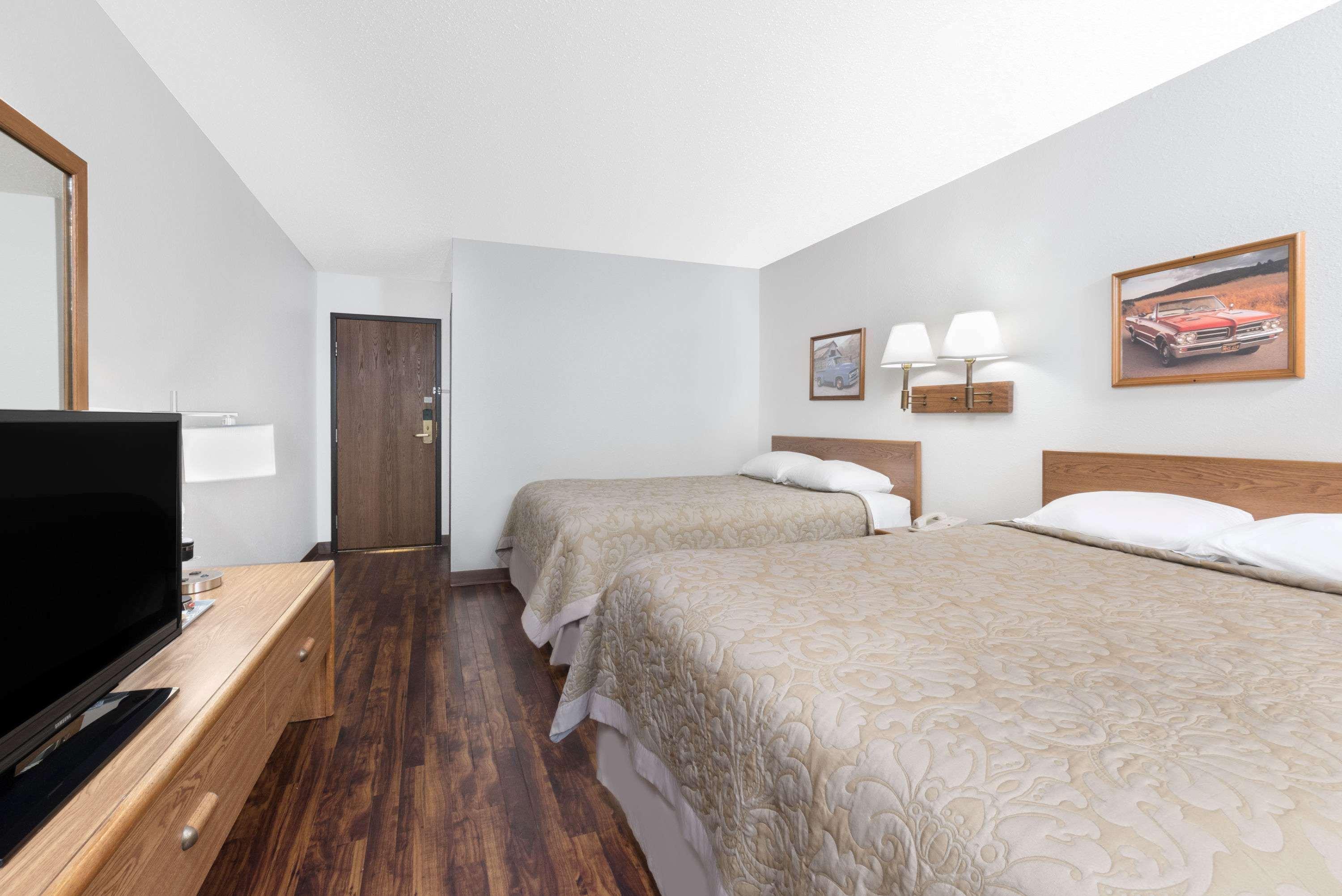 Super 8 By Wyndham Murdo Bagian luar foto