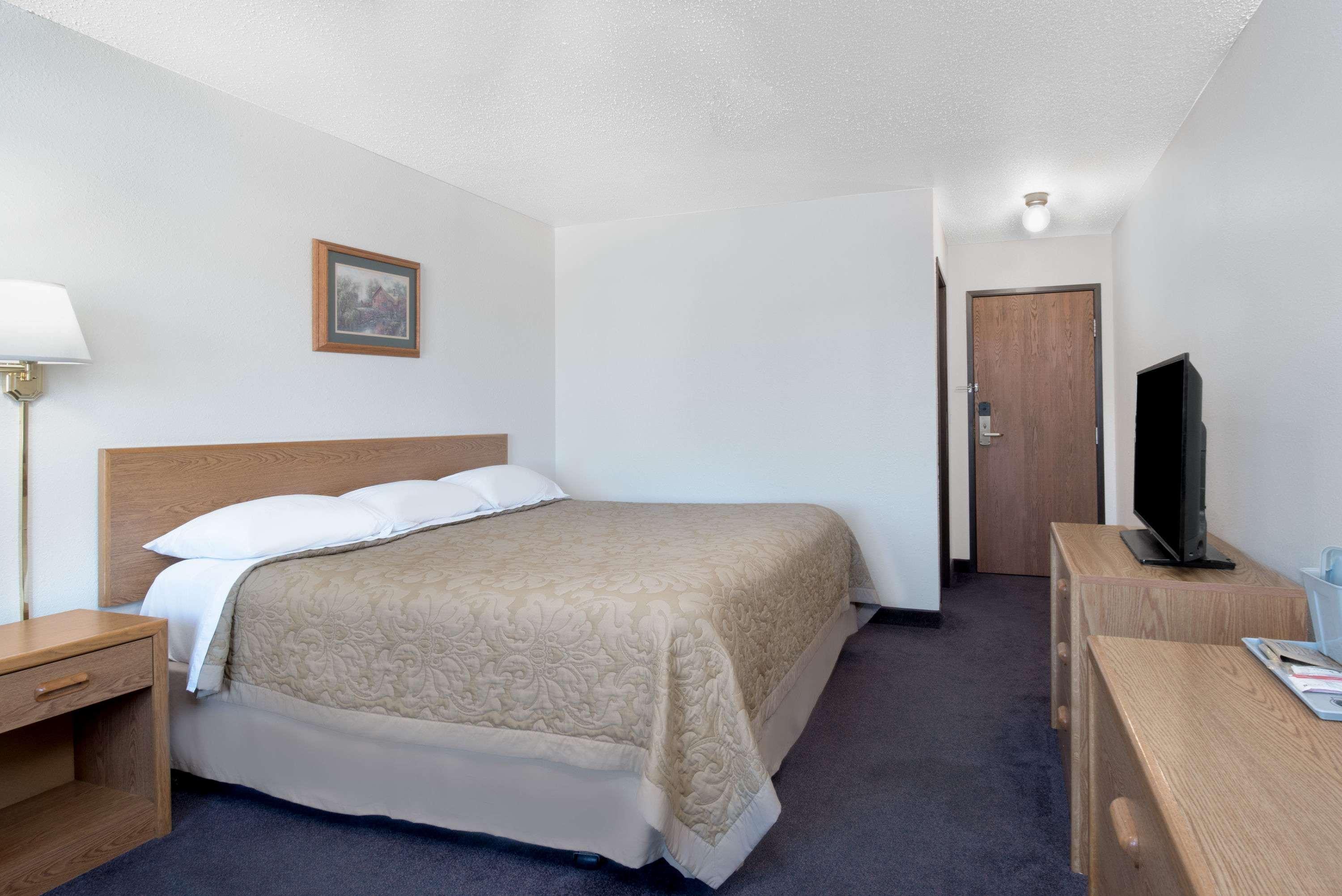 Super 8 By Wyndham Murdo Bagian luar foto